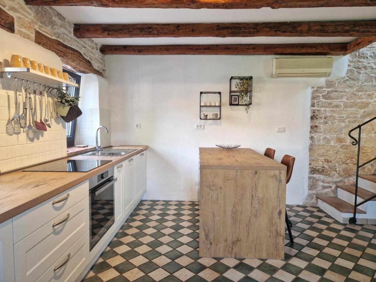 Villa Lucija Ровинско село Екстериор снимка
